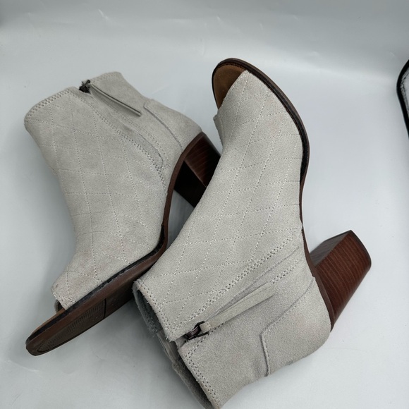 Toms Women’s Gray Leather Ankle Bootie Open Toes Size 8.5 - Picture 3 of 11